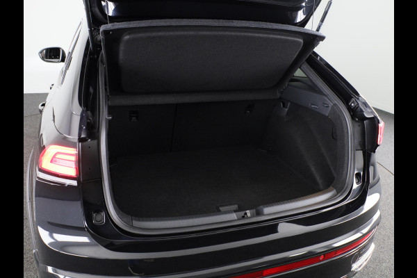 Volkswagen Taigo 1.0 TSI R-Line 110PK DSG  ( Automaat ) | Navigatie | Digitaal dashboard | Camera | Stoelverwarming