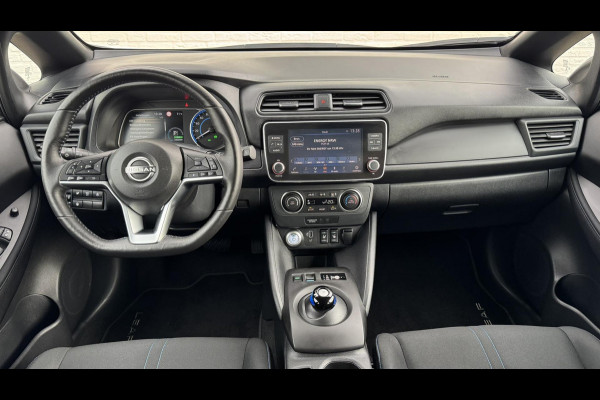 Nissan Leaf N-Connecta 39 kWh Adaptive cruise Climate control Stuur- en Stoelverwarming v/a Apple / Android