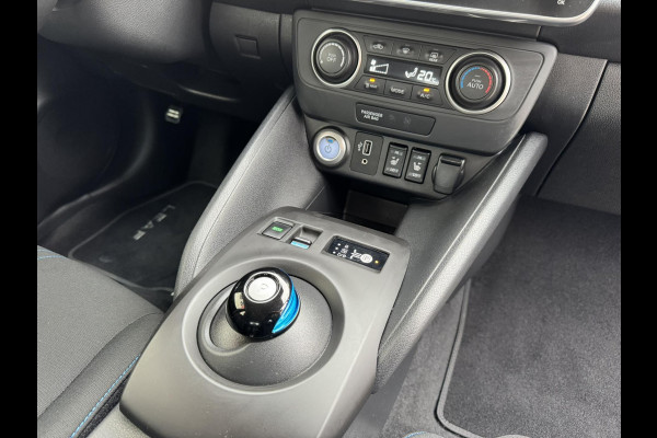 Nissan Leaf N-Connecta 39 kWh Adaptive cruise Climate control Stuur- en Stoelverwarming v/a Apple / Android