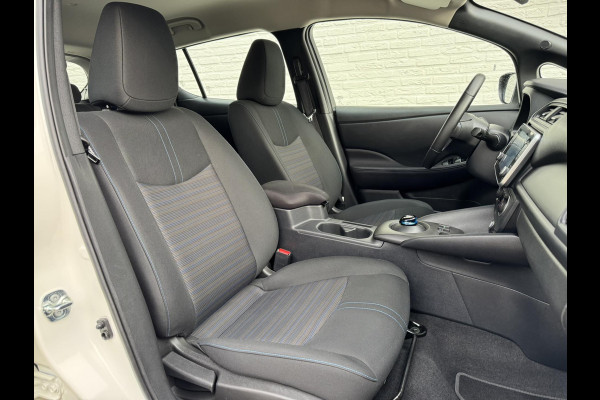 Nissan Leaf N-Connecta 39 kWh Adaptive cruise Climate control Stuur- en Stoelverwarming v/a Apple / Android