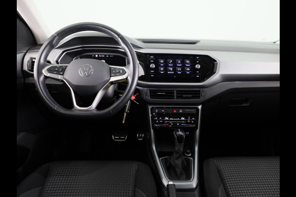Volkswagen T-Cross 1.0 TSI R-Line 110Pk DSG | Navigatie | Parkeercamera | Digitaal dashboard |