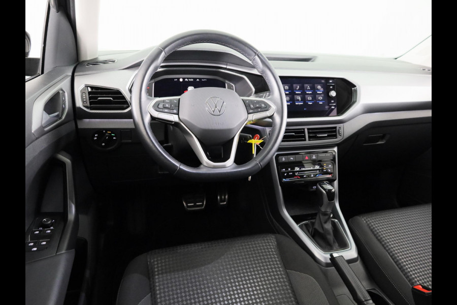 Volkswagen T-Cross 1.0 TSI R-Line 110Pk DSG | Navigatie | Parkeercamera | Digitaal dashboard |