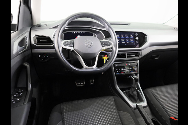 Volkswagen T-Cross 1.0 TSI R-Line 110Pk DSG | Navigatie | Parkeercamera | Digitaal dashboard |
