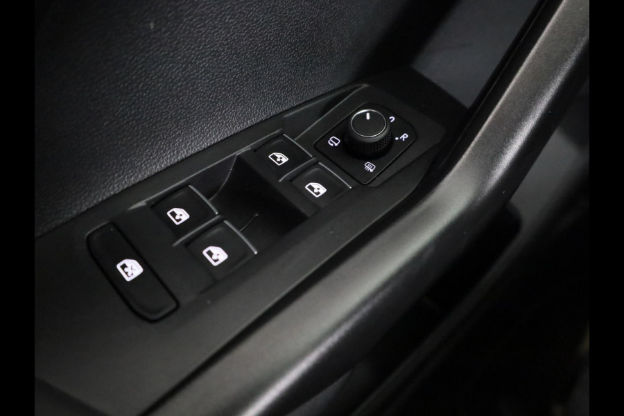 Volkswagen T-Cross 1.0 TSI R-Line 110Pk DSG | Navigatie | Parkeercamera | Digitaal dashboard |