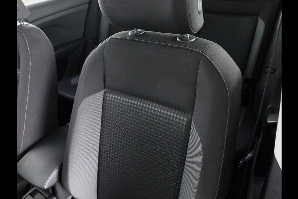 Volkswagen T-Cross 1.0 TSI R-Line 110Pk DSG | Navigatie | Parkeercamera | Digitaal dashboard |