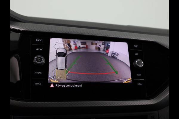 Volkswagen T-Cross 1.0 TSI R-Line 110Pk DSG | Navigatie | Parkeercamera | Digitaal dashboard |