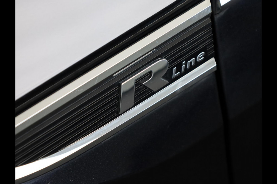 Volkswagen T-Cross 1.0 TSI R-Line 110Pk DSG | Navigatie | Parkeercamera | Digitaal dashboard |