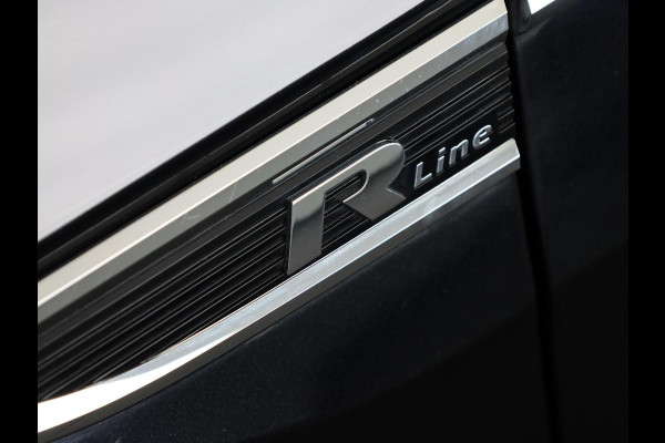 Volkswagen T-Cross 1.0 TSI R-Line 110Pk DSG | Navigatie | Parkeercamera | Digitaal dashboard |