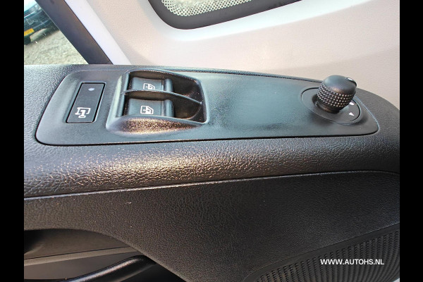 Peugeot Boxer 333 2.2 BlueHDi 140 PK, L3H2 Premium , Euro 6 , 1e Eig. Apk dec. 2026 , Clima , cruise , camera , navi