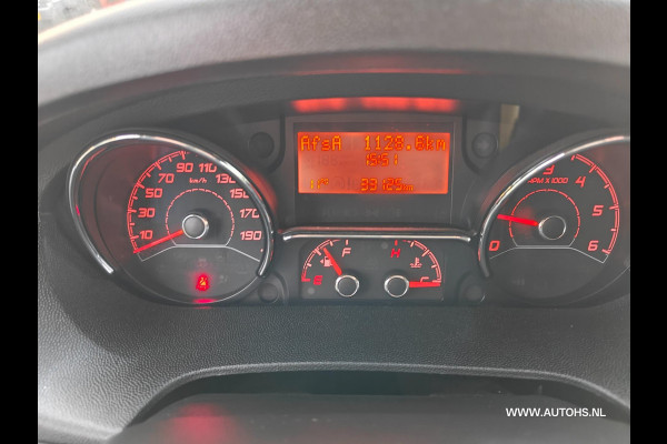 Peugeot Boxer 333 2.2 BlueHDi 140 PK, L3H2 Premium , Euro 6 , 1e Eig. Apk dec. 2026 , Clima , cruise , camera , navi