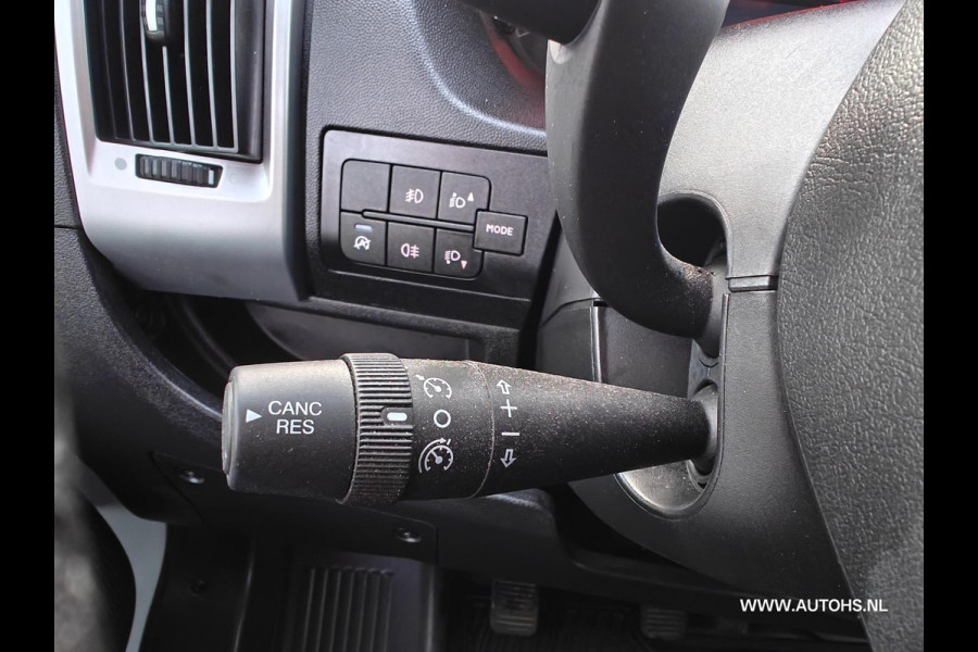 Peugeot Boxer 333 2.2 BlueHDi 140 PK, L3H2 Premium , Euro 6 , 1e Eig. Apk dec. 2026 , Clima , cruise , camera , navi