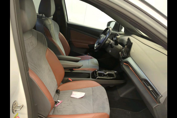 Volkswagen ID.4 First 77 kWh | Navi | Camera | Carplay |