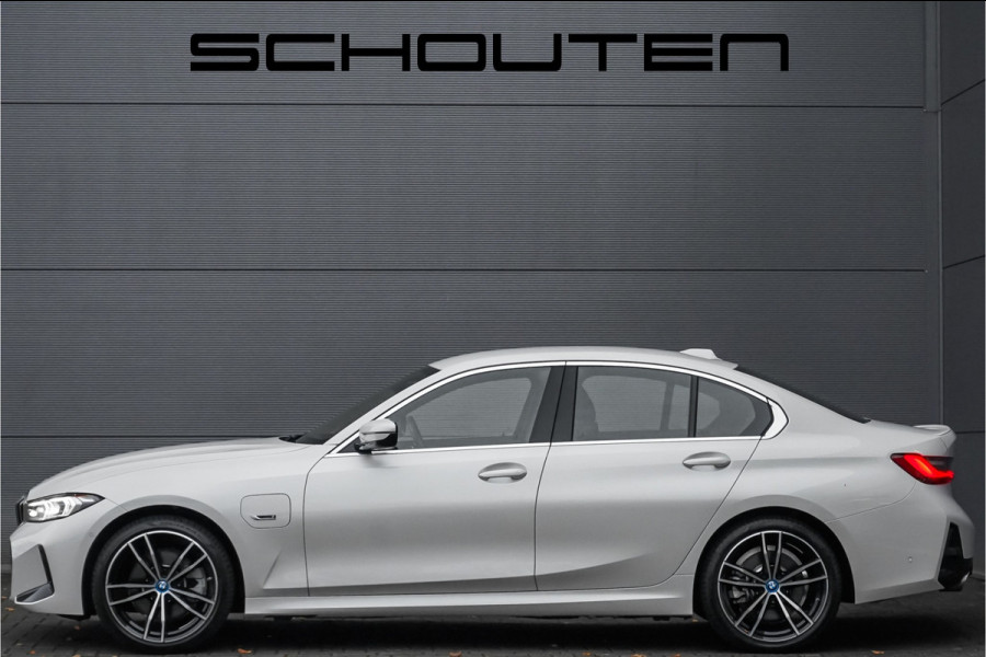 BMW 3-serie 330e High Executive M-Sport Trekhaak Stoelverwarming HiFi 19"