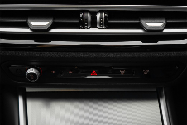 BMW 3-serie 330e High Executive M-Sport Trekhaak Stoelverwarming HiFi 19"