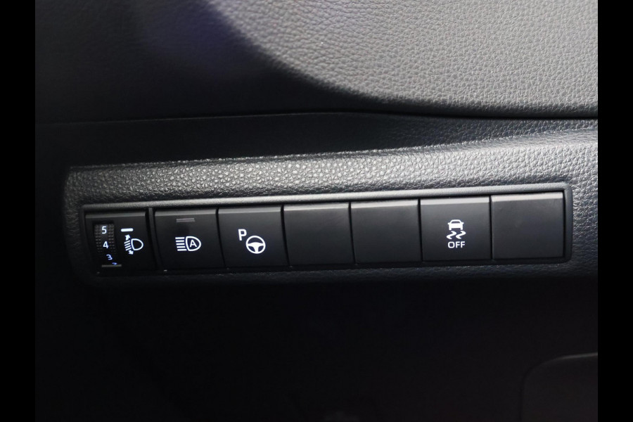 Toyota Corolla 2.0 HYBRID 184 PK GR-SPORT PLUS BI-TONE | 13.792 KM | JBL AUDIO | HEAD-UP DISPLAY | STOELVERWARMING | CAMERA