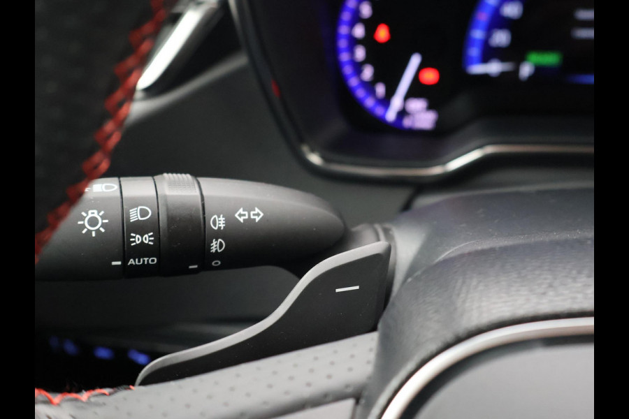 Toyota Corolla 2.0 HYBRID 184 PK GR-SPORT PLUS BI-TONE | 13.792 KM | JBL AUDIO | HEAD-UP DISPLAY | STOELVERWARMING | CAMERA