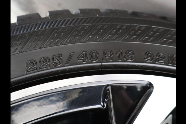 Toyota Corolla 2.0 HYBRID 184 PK GR-SPORT PLUS BI-TONE | 13.792 KM | JBL AUDIO | HEAD-UP DISPLAY | STOELVERWARMING | CAMERA