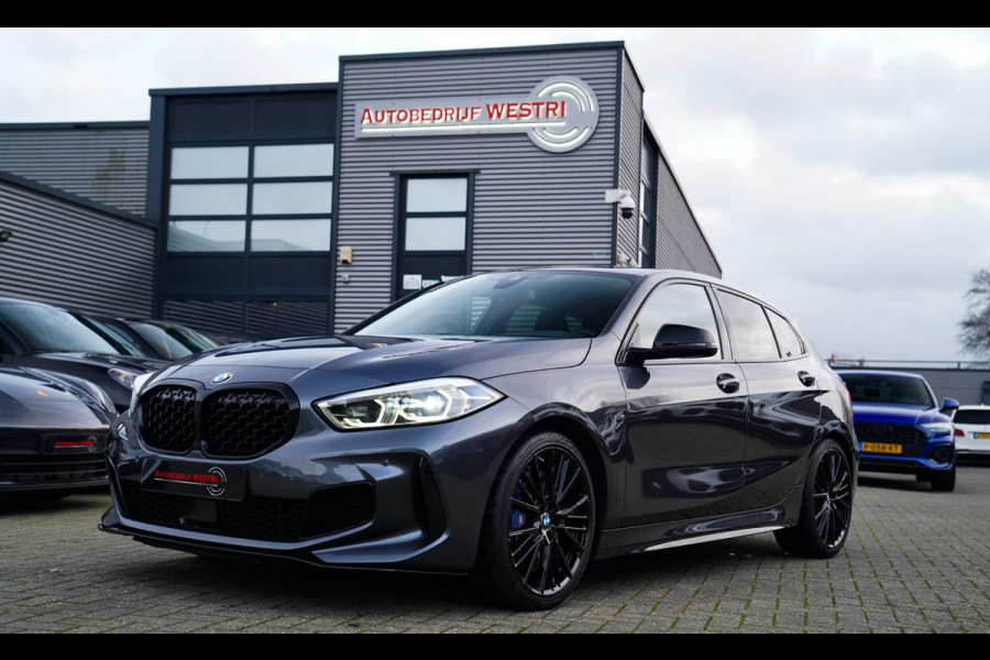 BMW 1-serie M135i xDrive High Executive | Facelift | Multimedia | LED | Stuurwiel verwarmd | Stoelverwarming | NAP | Navigatie |