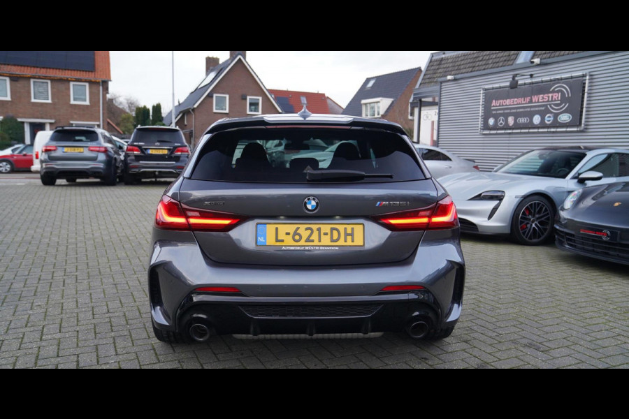 BMW 1-serie M135i xDrive High Executive | Facelift | Multimedia | LED | Stuurwiel verwarmd | Stoelverwarming | NAP | Navigatie |