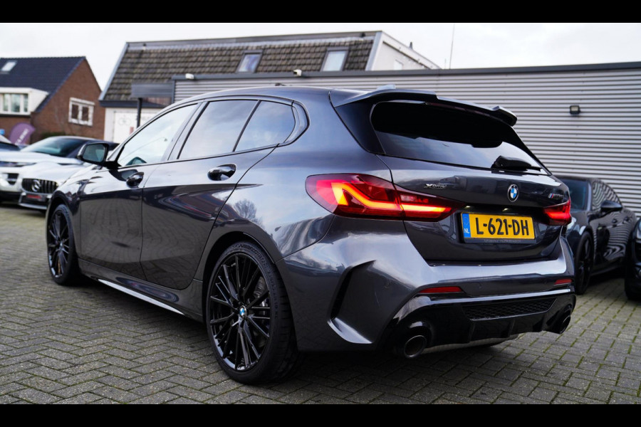 BMW 1-serie M135i xDrive High Executive | Facelift | Multimedia | LED | Stuurwiel verwarmd | Stoelverwarming | NAP | Navigatie |