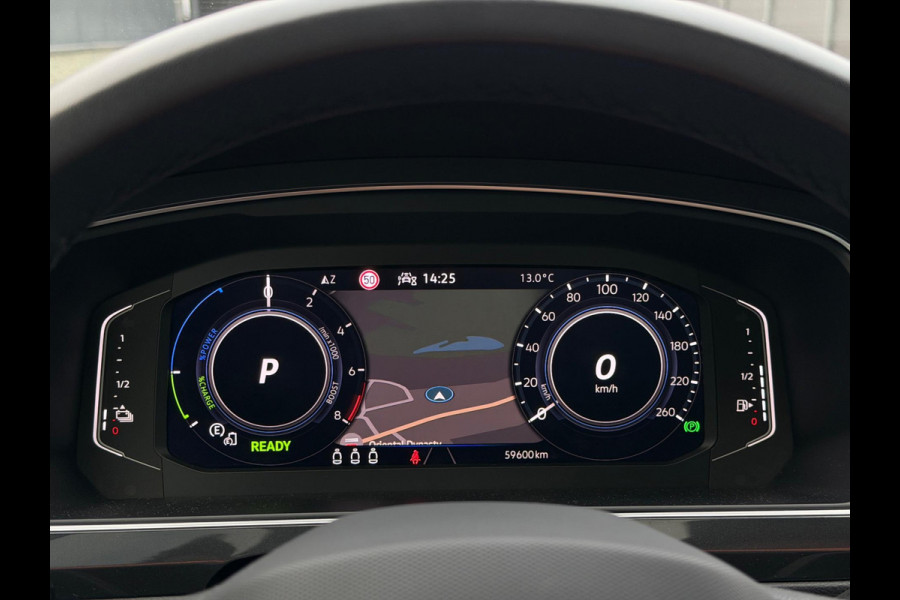 Volkswagen Tiguan 1.4 TSI eHybrid 2x R-Line + 360° Pano Trekhaak