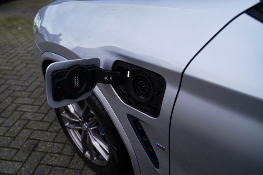 BMW X3 XDrive30e High Executive | Adaptieve Cruise | BMW LED | Luxe Leder | Hybride | Verwarmde voorstoelen |