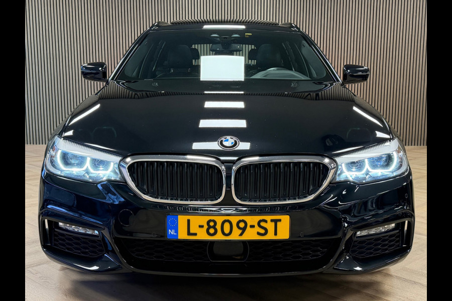 BMW 5 Serie Touring 540i M xDrive High Executive AUT. PANORAMADAK HEAD-UP NAVIGATIE CAMERA STOELVERWARMING LEDER SFEERVERLICHTING