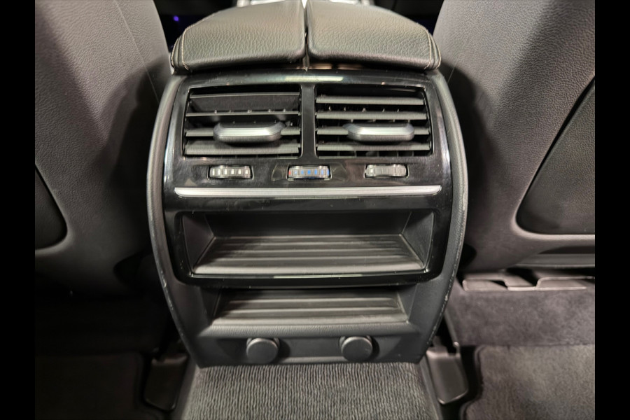 BMW 5 Serie Touring 540i M xDrive High Executive AUT. PANORAMADAK HEAD-UP NAVIGATIE CAMERA STOELVERWARMING LEDER SFEERVERLICHTING