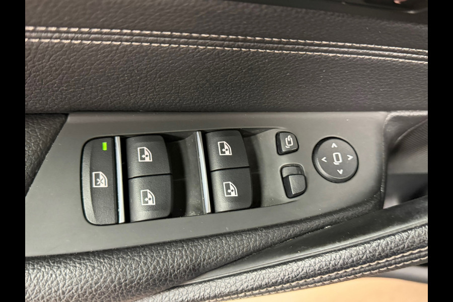 BMW 5 Serie Touring 540i M xDrive High Executive AUT. PANORAMADAK HEAD-UP NAVIGATIE CAMERA STOELVERWARMING LEDER SFEERVERLICHTING