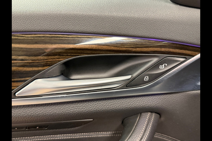 BMW 5 Serie Touring 540i M xDrive High Executive AUT. PANORAMADAK HEAD-UP NAVIGATIE CAMERA STOELVERWARMING LEDER SFEERVERLICHTING