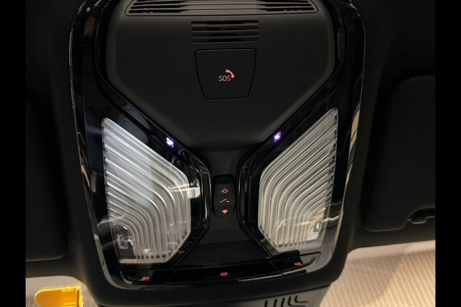 BMW 5 Serie Touring 540i M xDrive High Executive AUT. PANORAMADAK HEAD-UP NAVIGATIE CAMERA STOELVERWARMING LEDER SFEERVERLICHTING