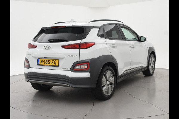 Hyundai Kona EV PREMIUM 64 KWH + LEDER | HEAD-UP | STUUR/STOELVERWARMING | CAMERA | ADAPTIVE CRUISE CONTROL