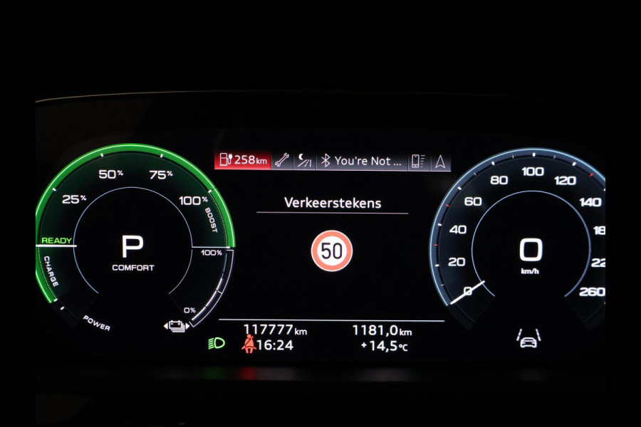 Audi e-tron 55 QUATTRO 95 kWh + TREKHAAK | NACHTZICHT | LUCHTVERING | HEAD-UP | ADAPTIVE CRUISE CONTROL