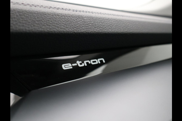 Audi e-tron 55 QUATTRO 95 kWh + TREKHAAK | NACHTZICHT | LUCHTVERING | HEAD-UP | ADAPTIVE CRUISE CONTROL