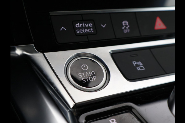 Audi e-tron 55 QUATTRO 95 kWh + TREKHAAK | NACHTZICHT | LUCHTVERING | HEAD-UP | ADAPTIVE CRUISE CONTROL