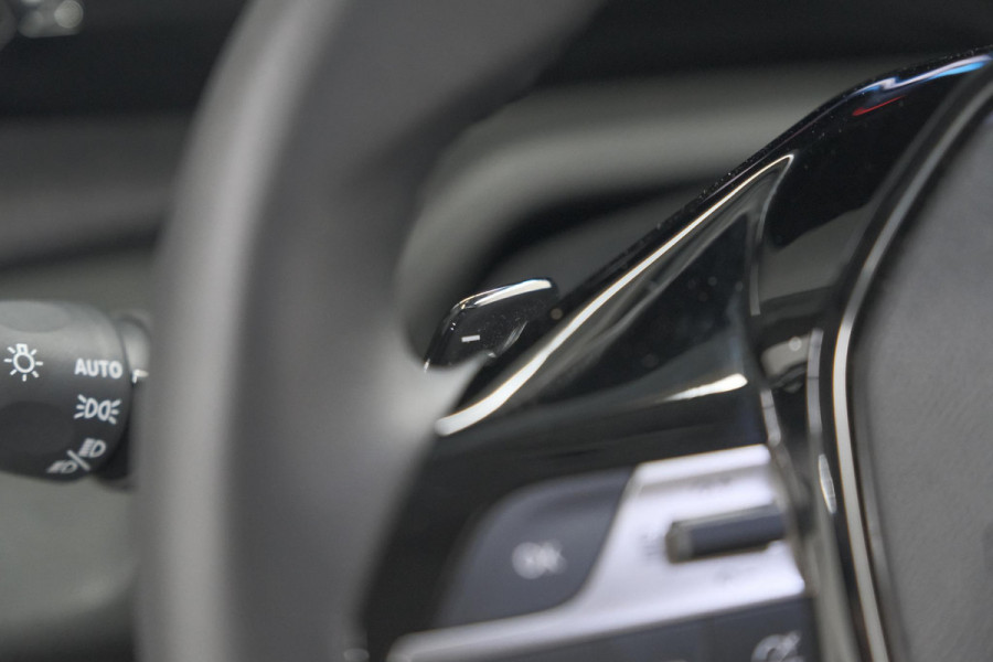 Peugeot 408 Hybrid 136 e-DCS6 Allure | 360 Camera | Adaptieve Cruise Control | Allseason Banden | Navigatie