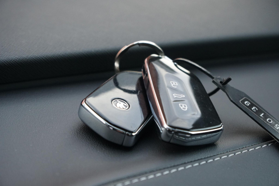 Škoda ENYAQ Coupé iV 60 Sportline + PANORAMA / SPORTSTOELEN /