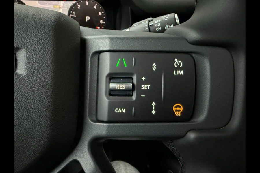 Land Rover Defender 110 P300e X-Dynamic SE ACC/Head-up/trekh/cold climate/5jrgarantie/Panoramadak