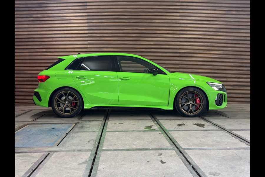 Audi RS3 2.5TFSI quattro| Akra | PPF | Keramisch | RS-Design pakket + | RS-Dynamic pakket plus | Audi Garantie | BOM VOL! |
