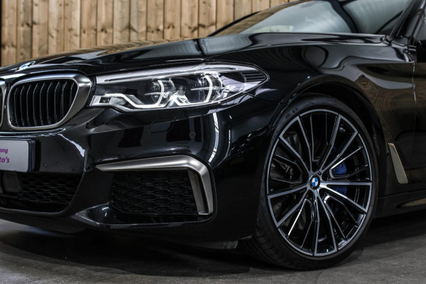 BMW 5 Serie M550i xDrive *Nachtzicht*Massage*H/K*360 Camera*Trekhaak*