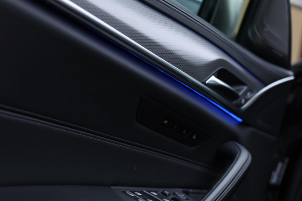 BMW 5 Serie M550i xDrive *Nachtzicht*Massage*H/K*360 Camera*Trekhaak*