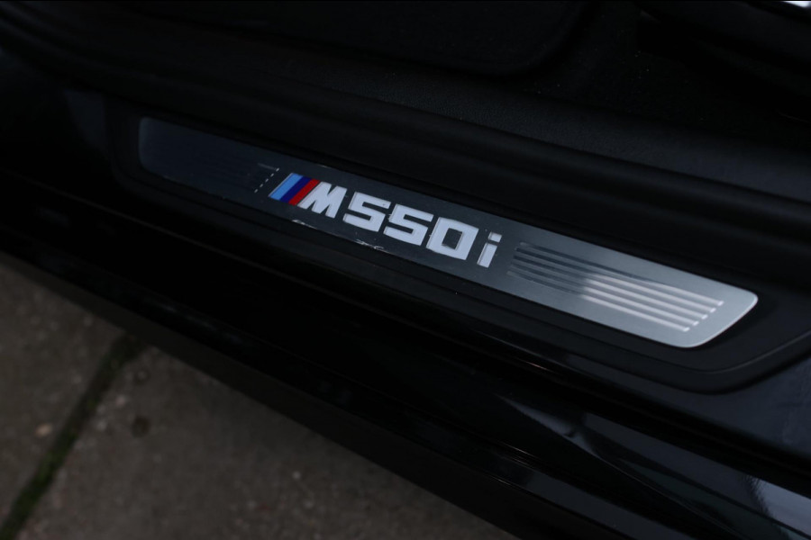 BMW 5 Serie M550i xDrive *Nachtzicht*Massage*H/K*360 Camera*Trekhaak*