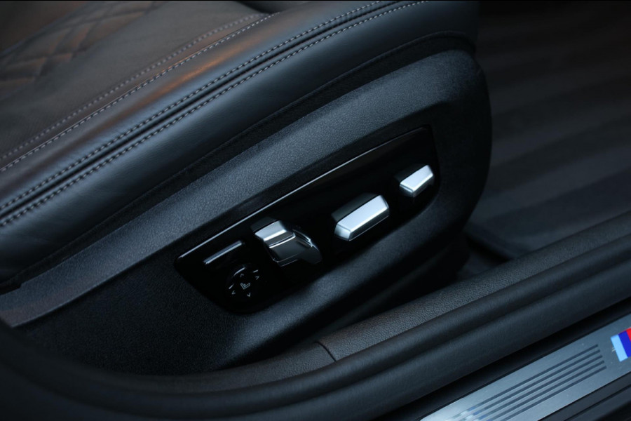 BMW 5 Serie M550i xDrive *Nachtzicht*Massage*H/K*360 Camera*Trekhaak*