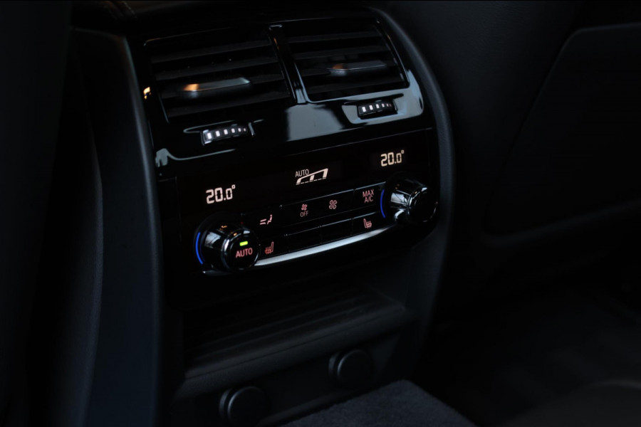 BMW 5 Serie M550i xDrive *Nachtzicht*Massage*H/K*360 Camera*Trekhaak*