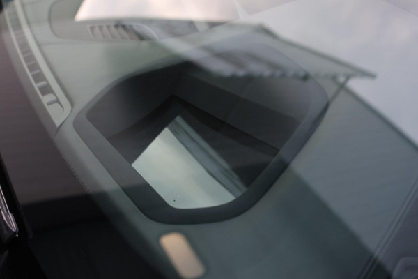 BMW 5 Serie M550i xDrive *Nachtzicht*Massage*H/K*360 Camera*Trekhaak*