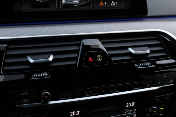 BMW 5 Serie M550i xDrive *Nachtzicht*Massage*H/K*360 Camera*Trekhaak*