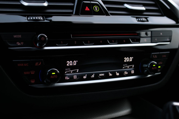 BMW 5 Serie M550i xDrive *Nachtzicht*Massage*H/K*360 Camera*Trekhaak*