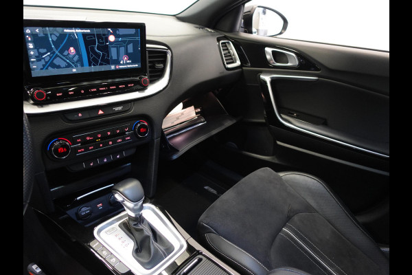 Kia ProCeed 1.4 T-GDI 140pk Automaat GT-Line Panoramadak LED Airco Navi Carplay PDC VA Camera Sportleder 17" LM Velgen Virtual Cockpit