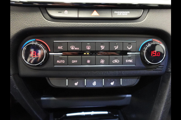 Kia ProCeed 1.4 T-GDI 140pk Automaat GT-Line Panoramadak LED Airco Navi Carplay PDC VA Camera Sportleder 17" LM Velgen Virtual Cockpit