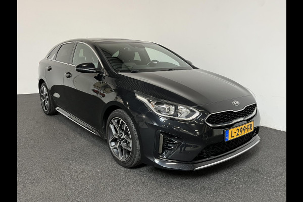 Kia ProCeed 1.5 T-GDi MHEV GT-Line Edition Climate control Cruise control adaptive Achteruitrijd camera Parkeersensoren achter Stuur verwarming Voorstoelen verwarmd Navigatie Apple Carplay/ Android Auto